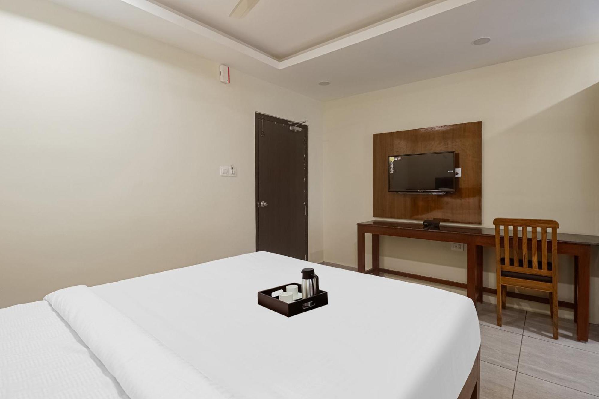 Townhouse Dj Grand Ξενοδοχείο Τιρουπάτι Εξωτερικό φωτογραφία