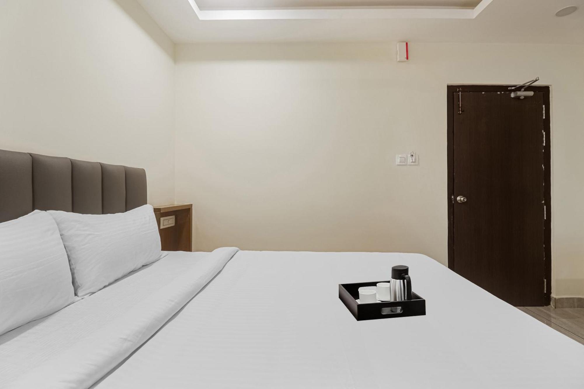 Townhouse Dj Grand Ξενοδοχείο Τιρουπάτι Εξωτερικό φωτογραφία