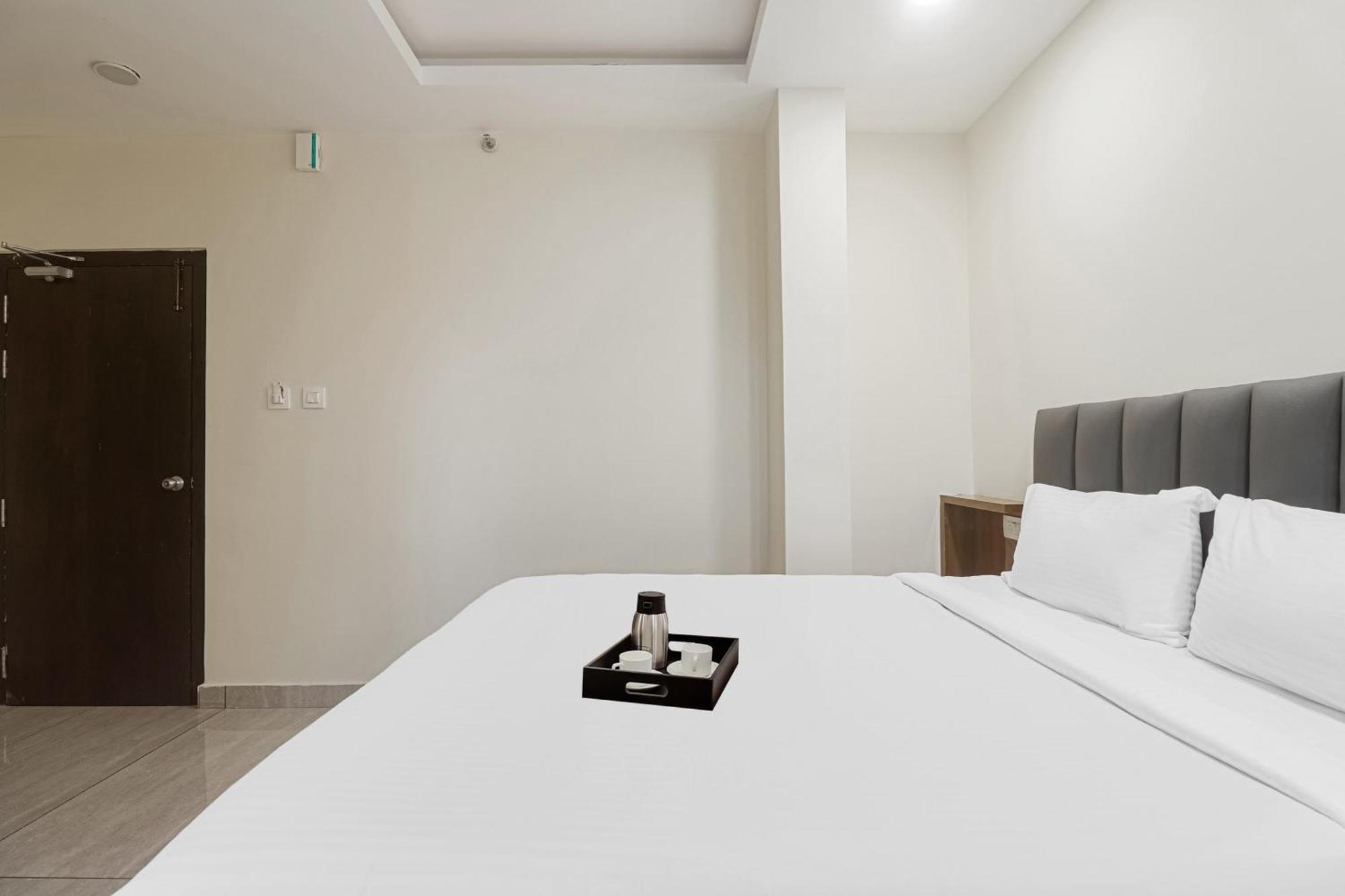 Townhouse Dj Grand Ξενοδοχείο Τιρουπάτι Εξωτερικό φωτογραφία