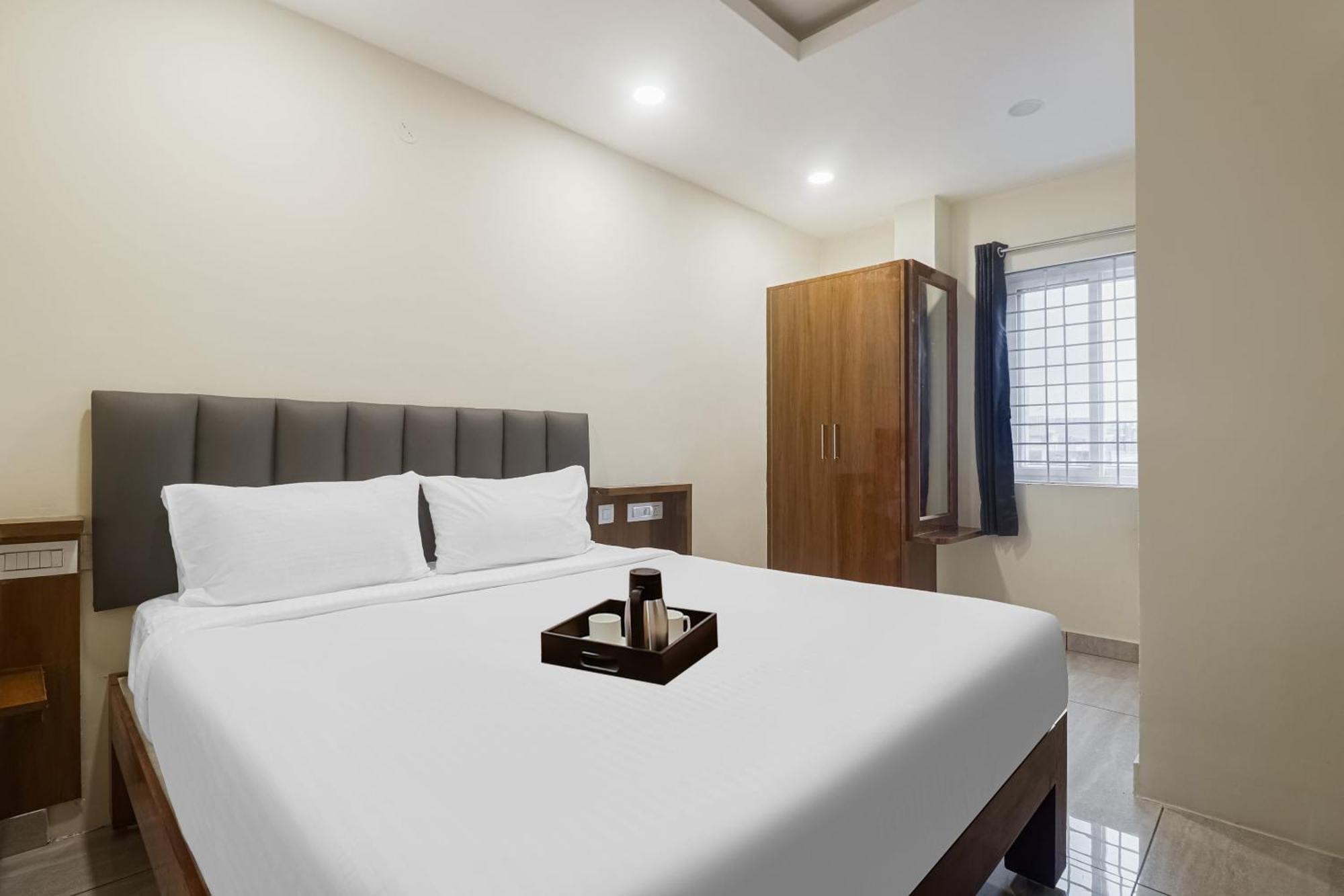 Townhouse Dj Grand Ξενοδοχείο Τιρουπάτι Εξωτερικό φωτογραφία
