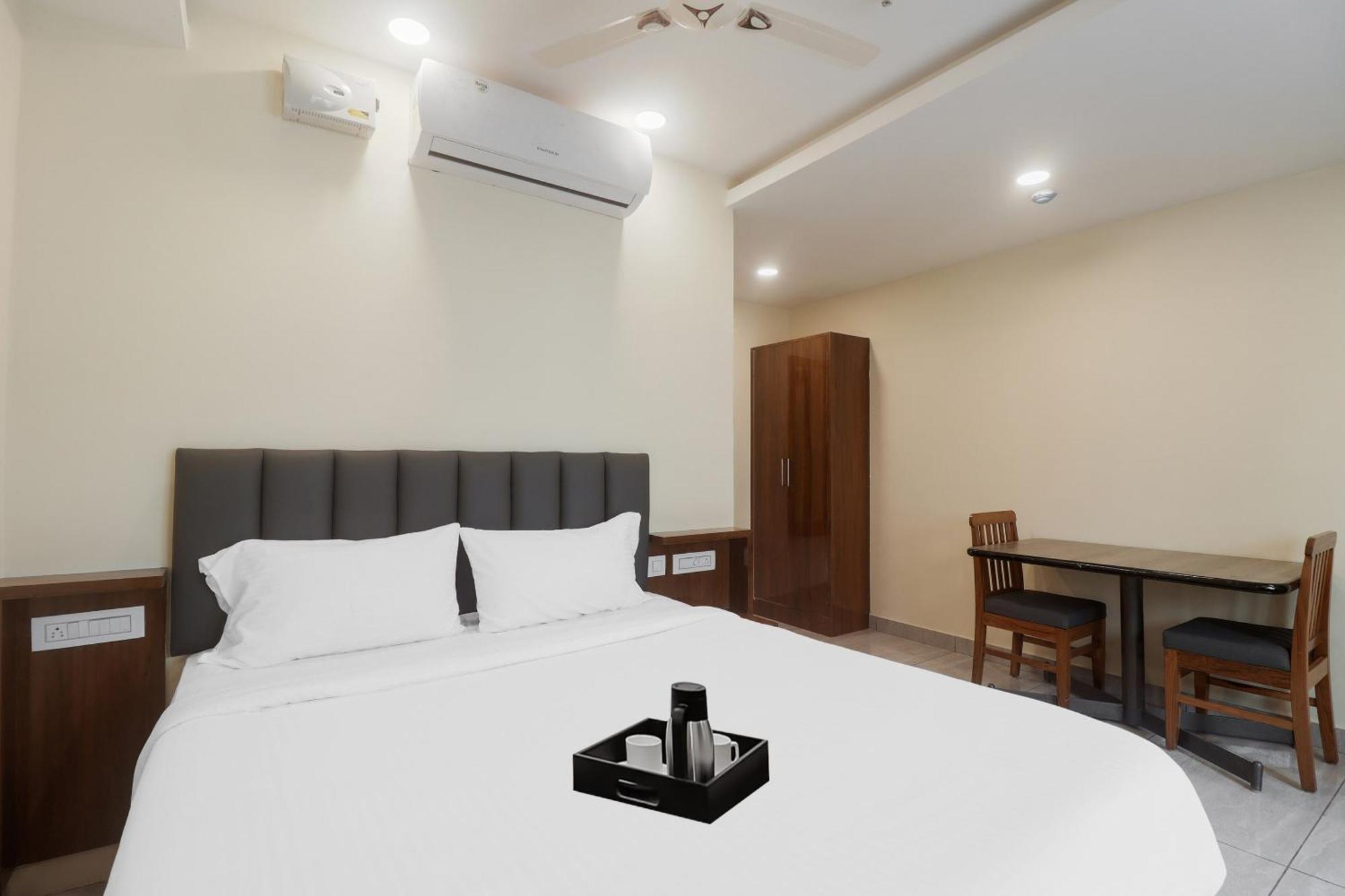 Townhouse Dj Grand Ξενοδοχείο Τιρουπάτι Εξωτερικό φωτογραφία