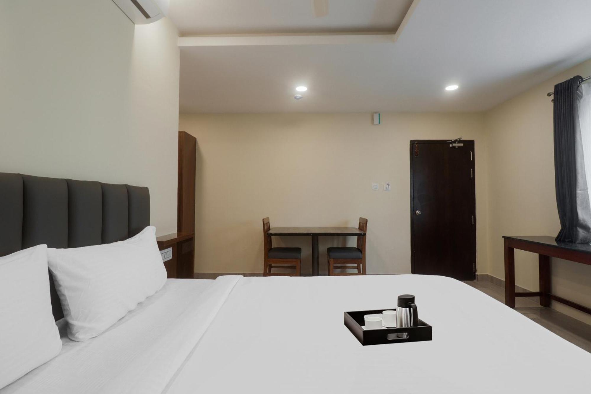 Townhouse Dj Grand Ξενοδοχείο Τιρουπάτι Εξωτερικό φωτογραφία