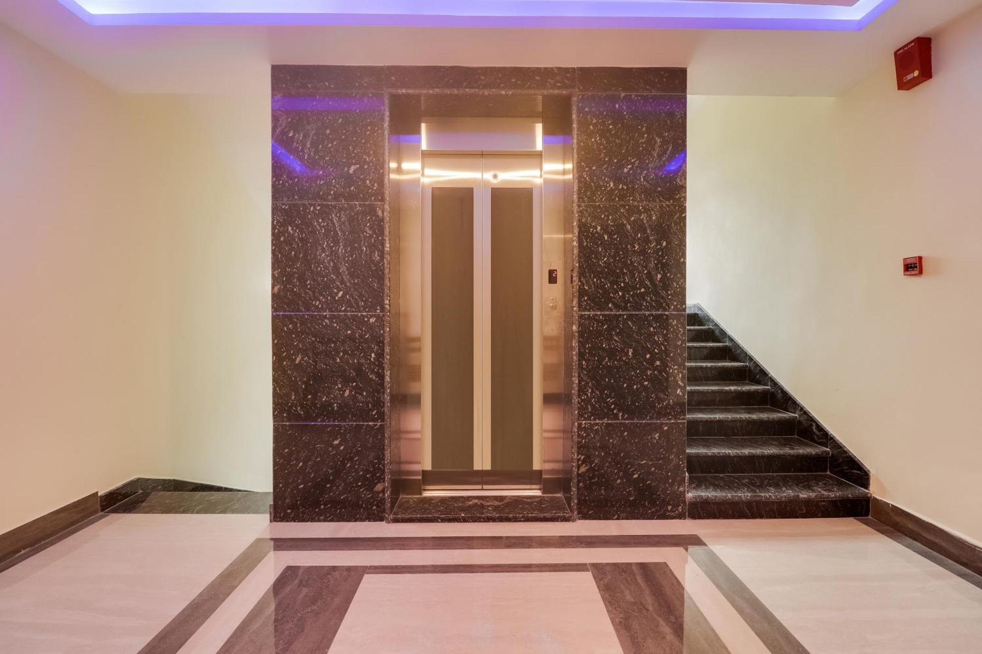 Townhouse Dj Grand Ξενοδοχείο Τιρουπάτι Εξωτερικό φωτογραφία