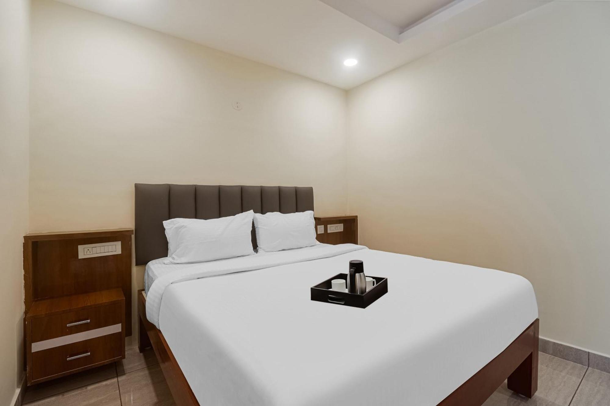 Townhouse Dj Grand Ξενοδοχείο Τιρουπάτι Εξωτερικό φωτογραφία