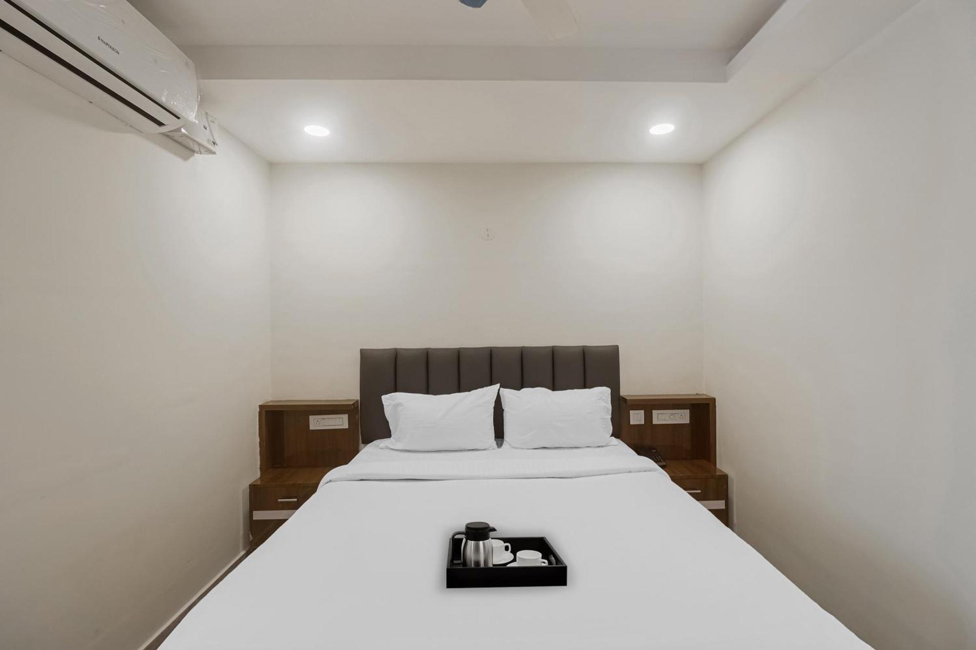 Townhouse Dj Grand Ξενοδοχείο Τιρουπάτι Εξωτερικό φωτογραφία